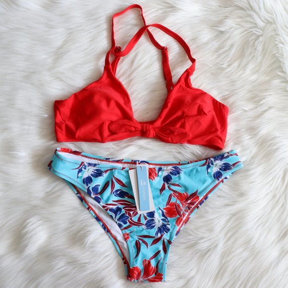 Red & Floral Textured Sporty Bikini - Picture 3 of 9